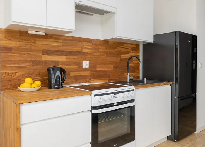 Chmielewskiego Lovely By Bookinghost アパート シュチェチン